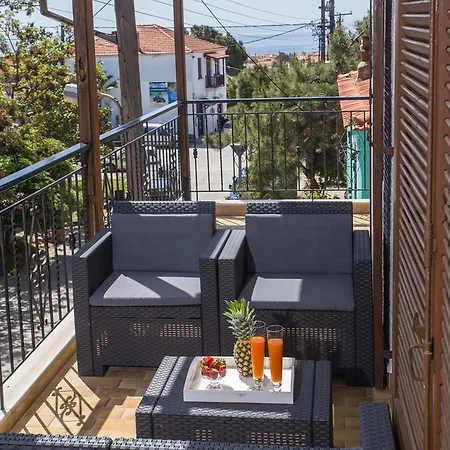 Apartment Mantsiou Old *